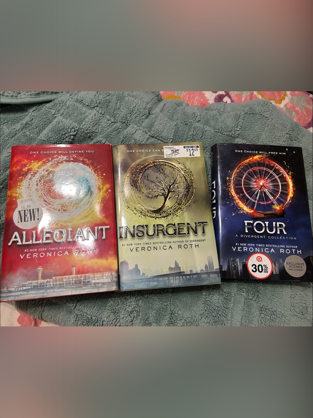 Divergent book stack - Picture 2 of 2